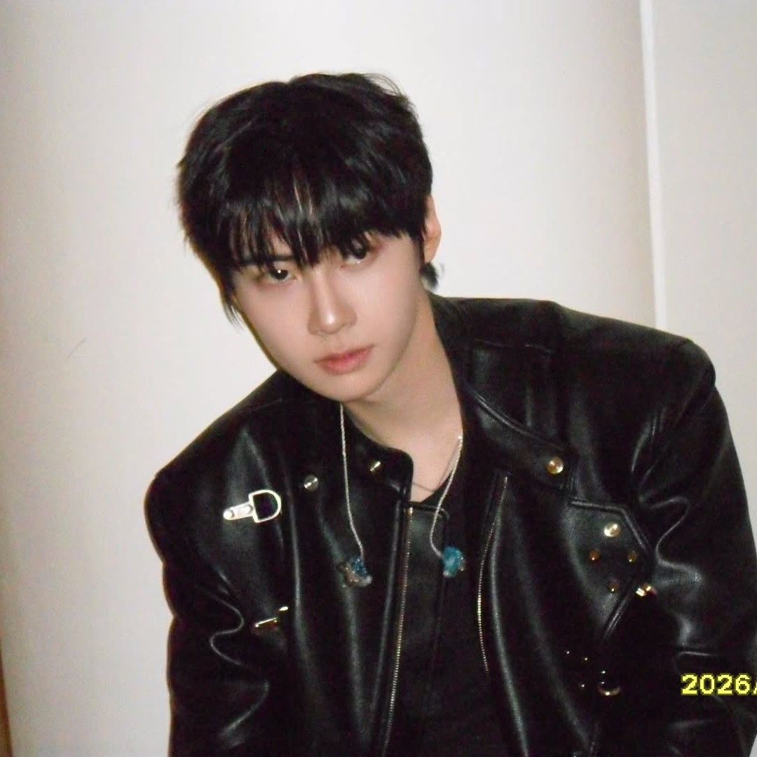 Behind-the-scenes cut of Lee Jinhyuk