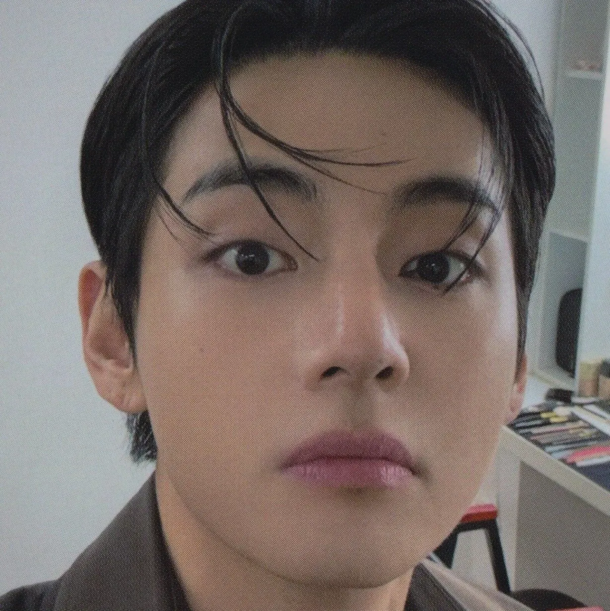 뷔 (방탄소년단)의 최신 사진