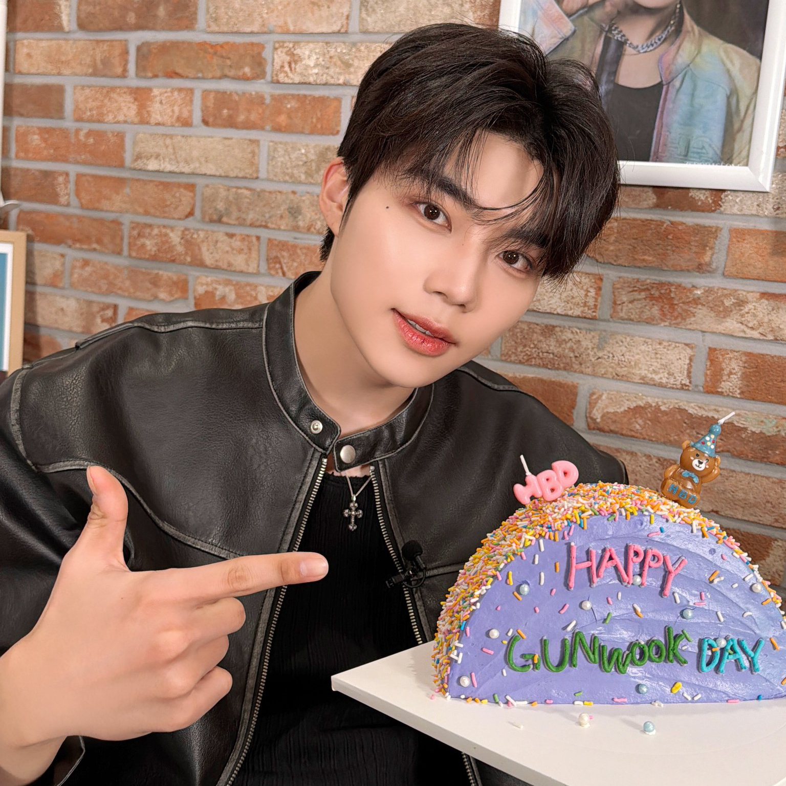 Behind-the-scenes cut of Park Gunwook (ZEROBASEONE)