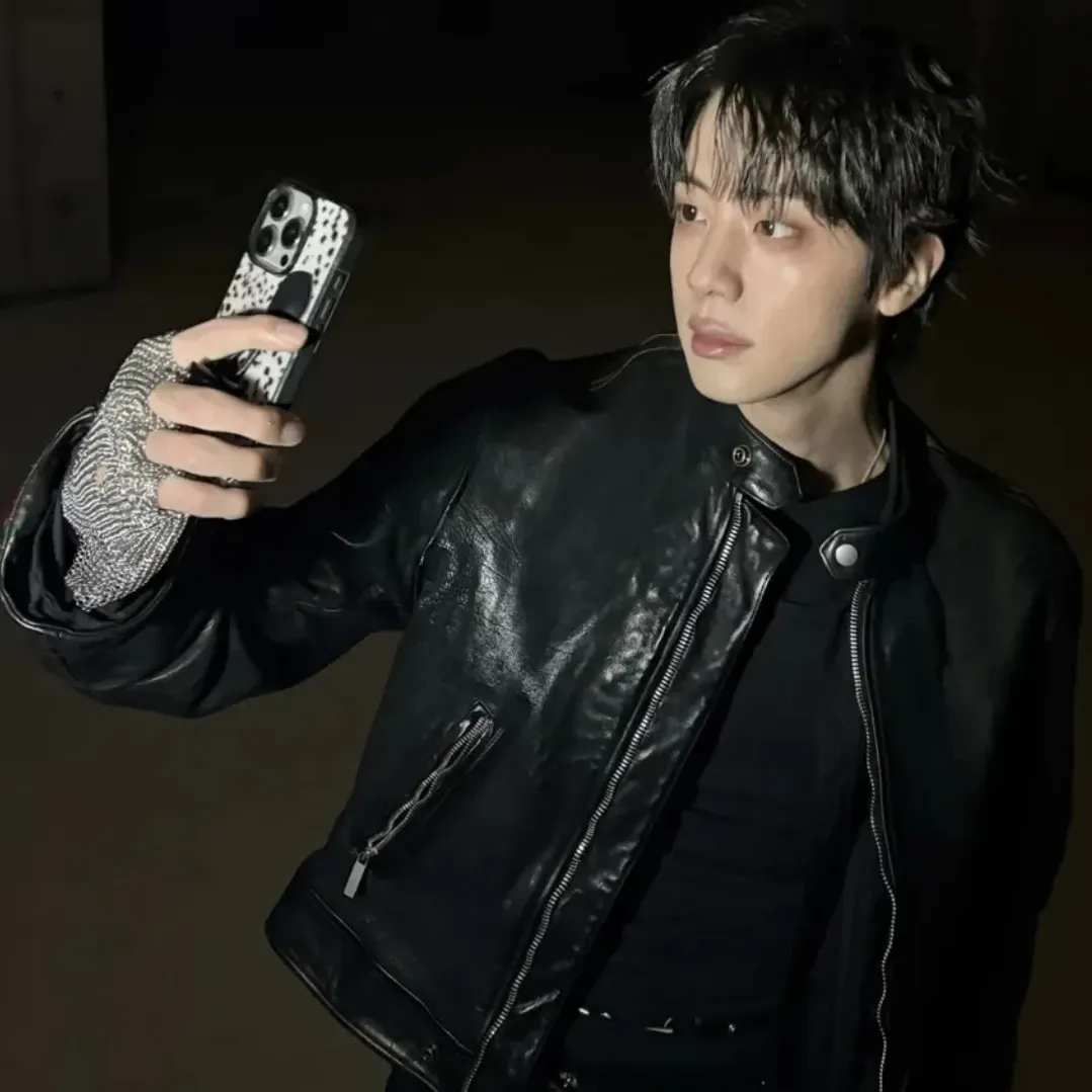 진 (방탄소년단)의 비하인드 컷