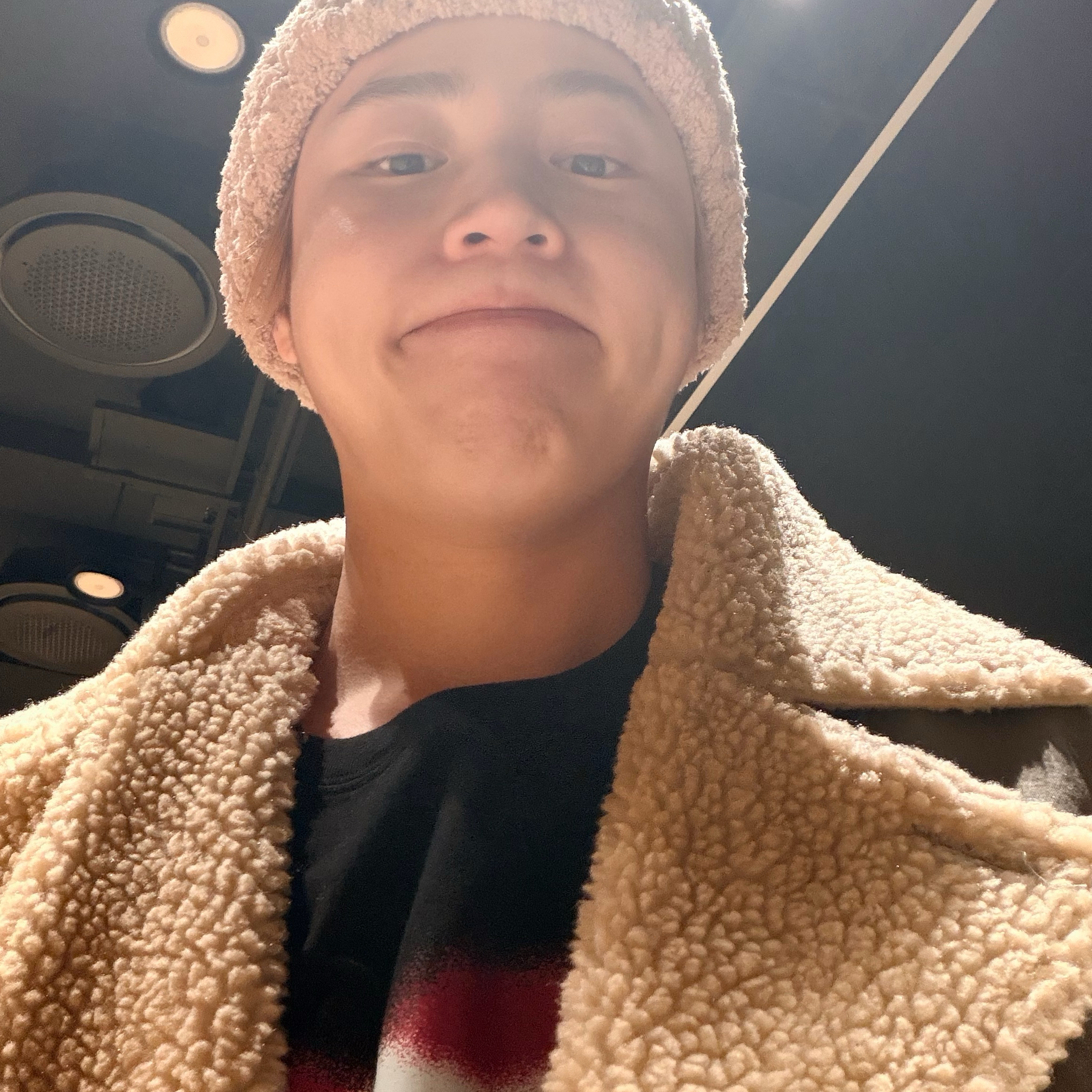 Behind-the-scenes cut of Ha Sungwoon