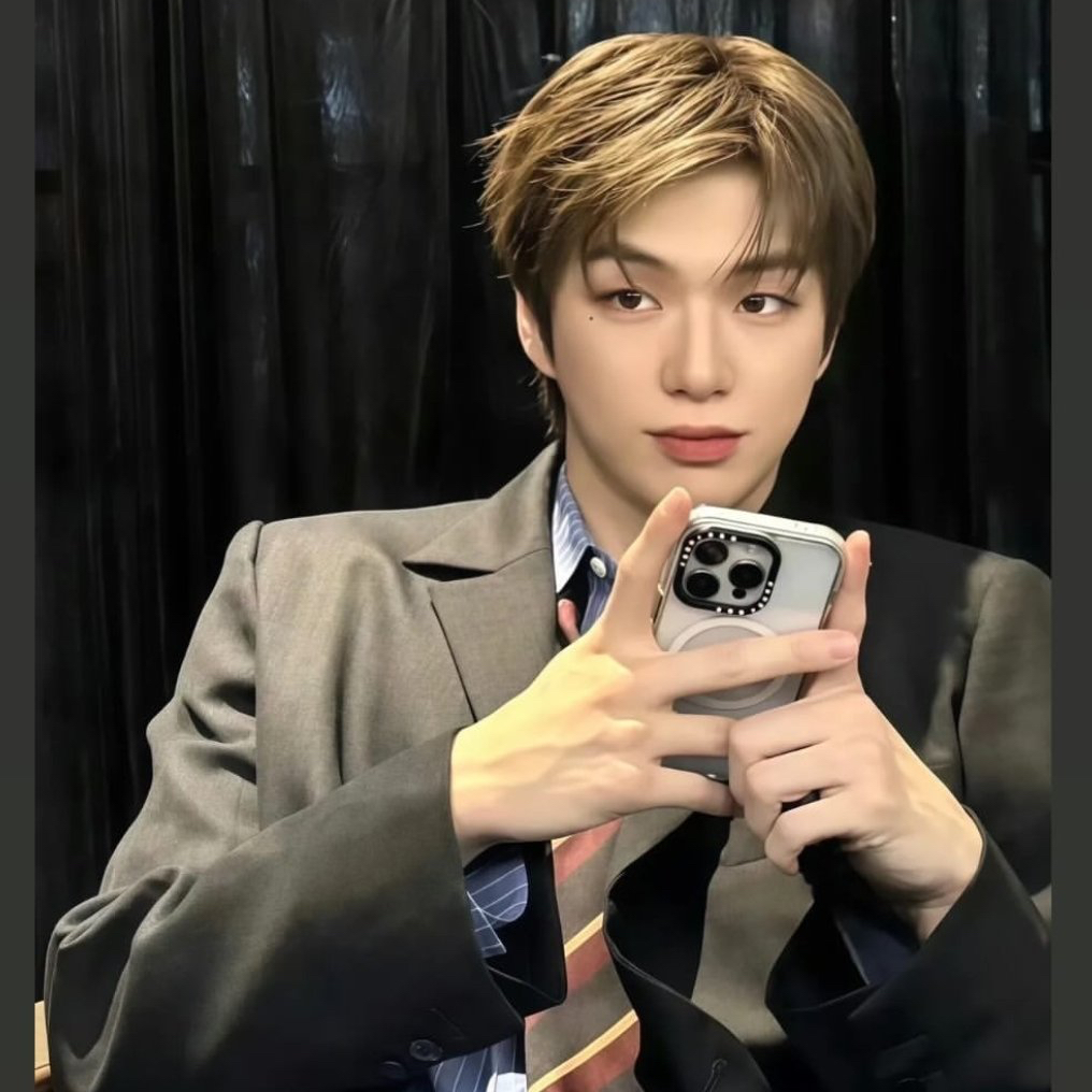 강다니엘의 최신 사진