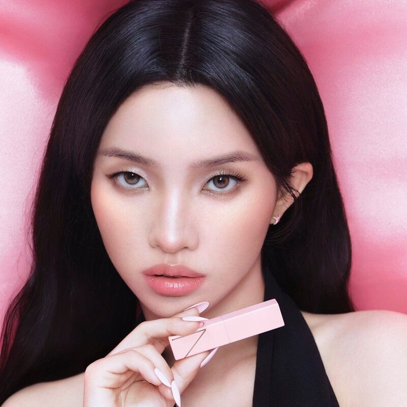 Latest photo of Soyeon (i-dle)