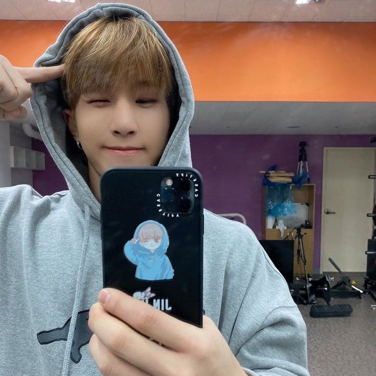 Latest photo of Jinjin (ASTRO)
