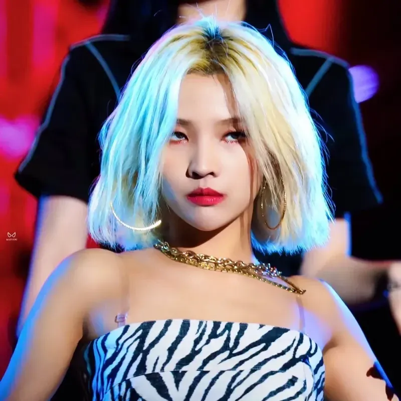 Behind-the-scenes cut of Soyeon (i-dle)