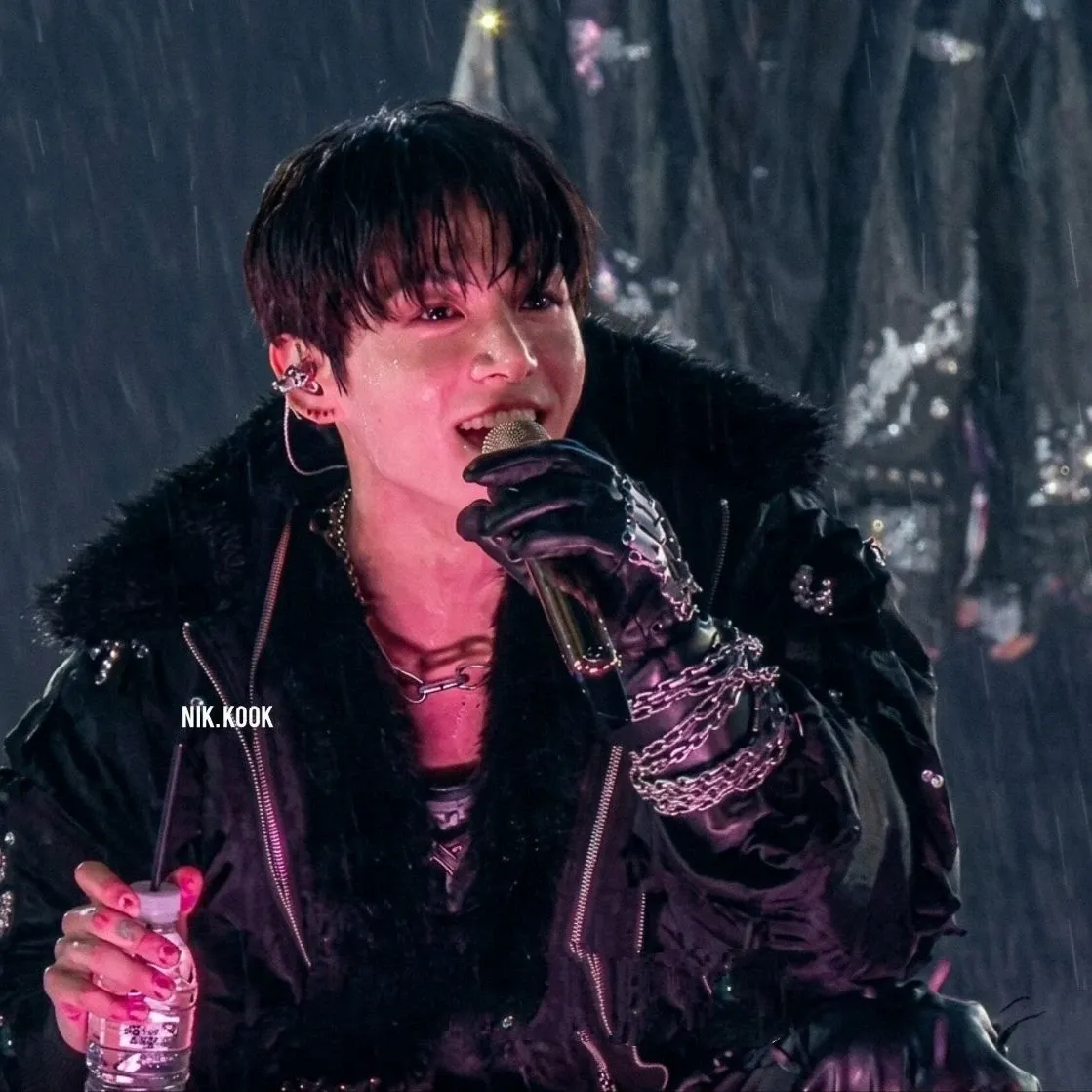 Potret di balik layar Jungkook (BTS)