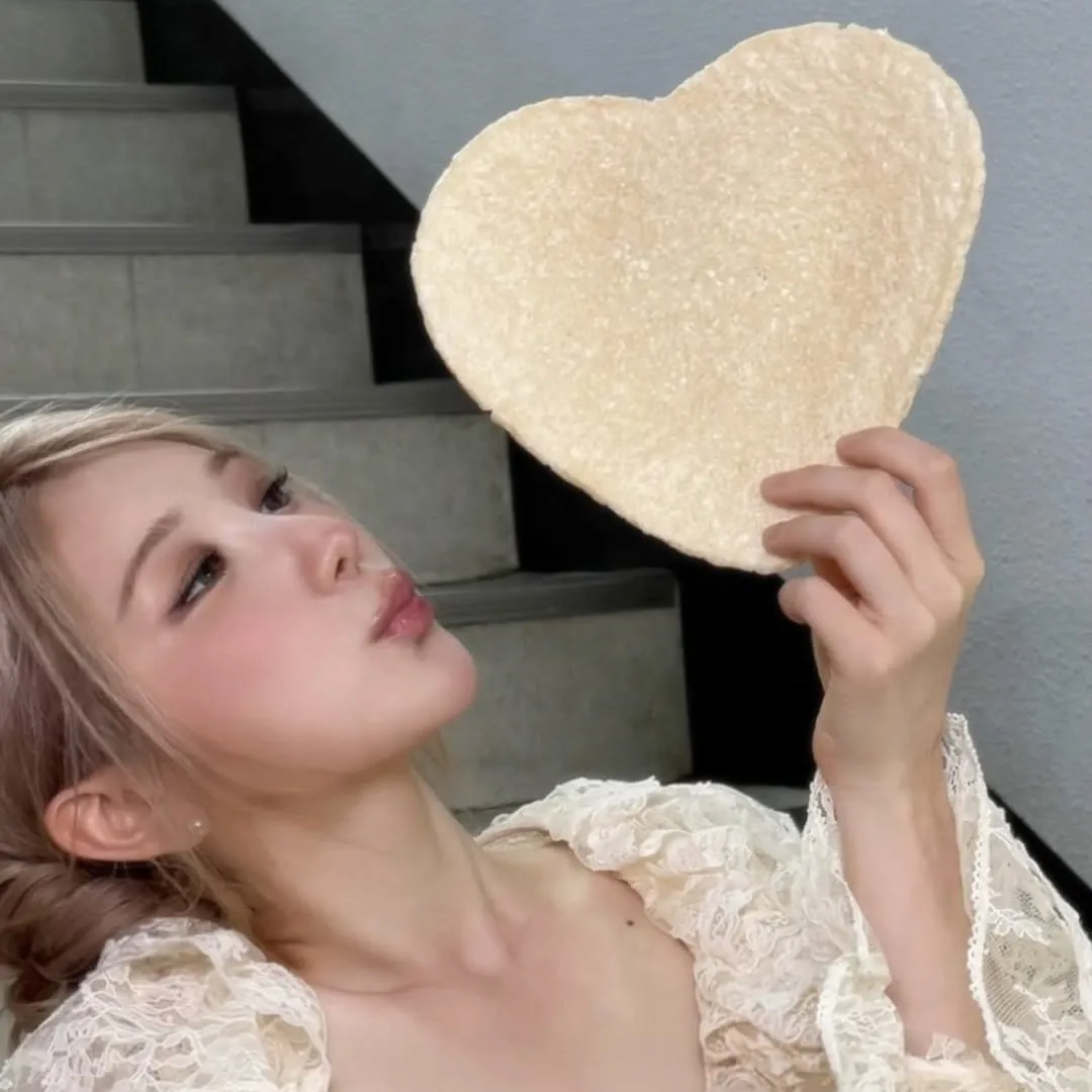 Foto aktivitas terbaru Lee Chaeyeon