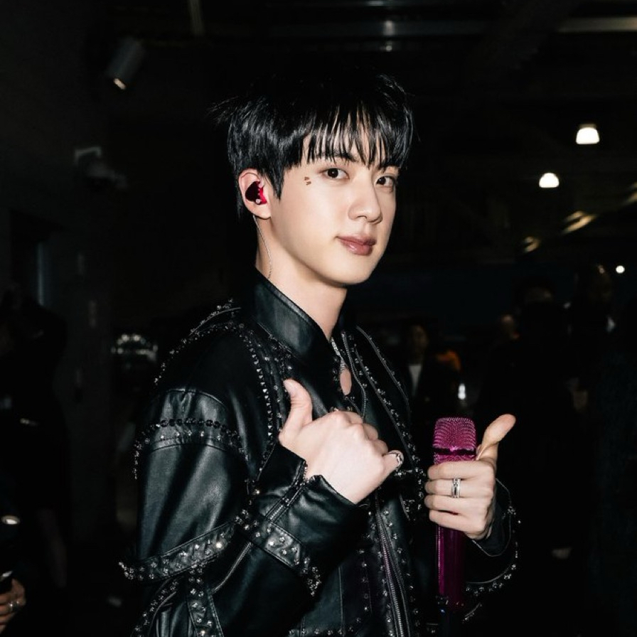 A moment captured by Jin (BTS)'s fan