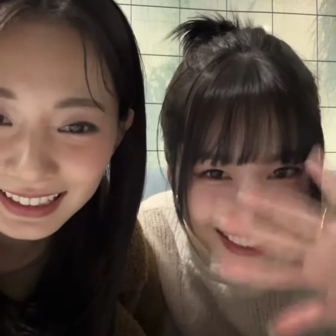 Potret di balik layar Momo (TWICE)