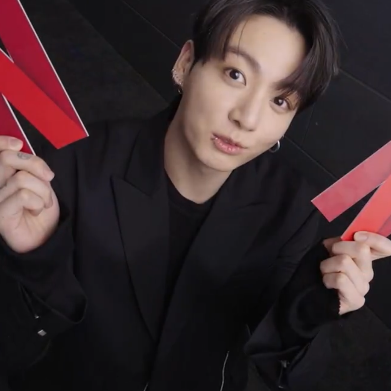 Foto aktivitas terbaru Jungkook (BTS)