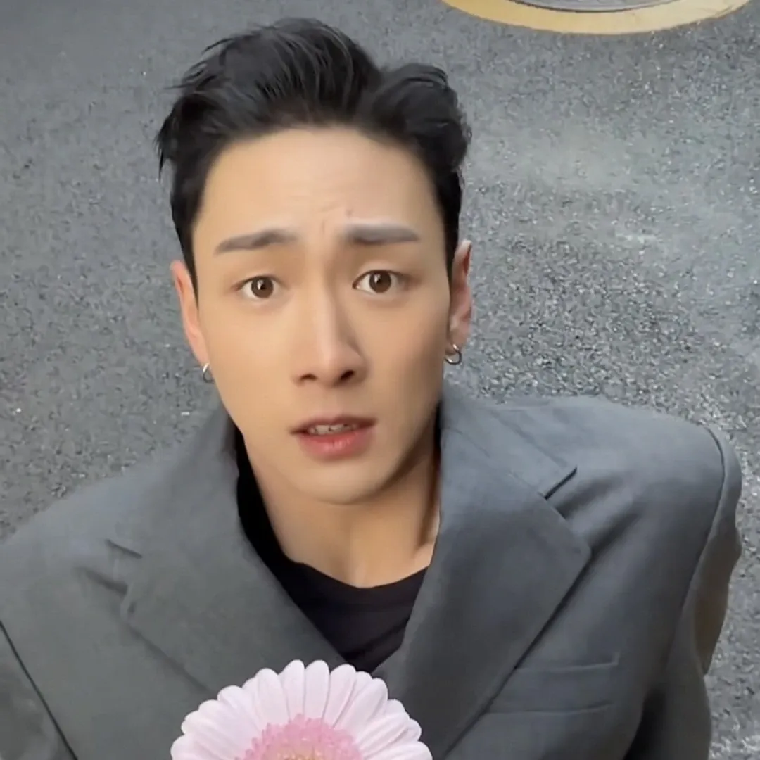 백호 최근 활동샷