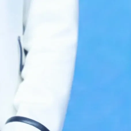 Behind-the-scenes cut of Ye-on (Hearts2Hearts)