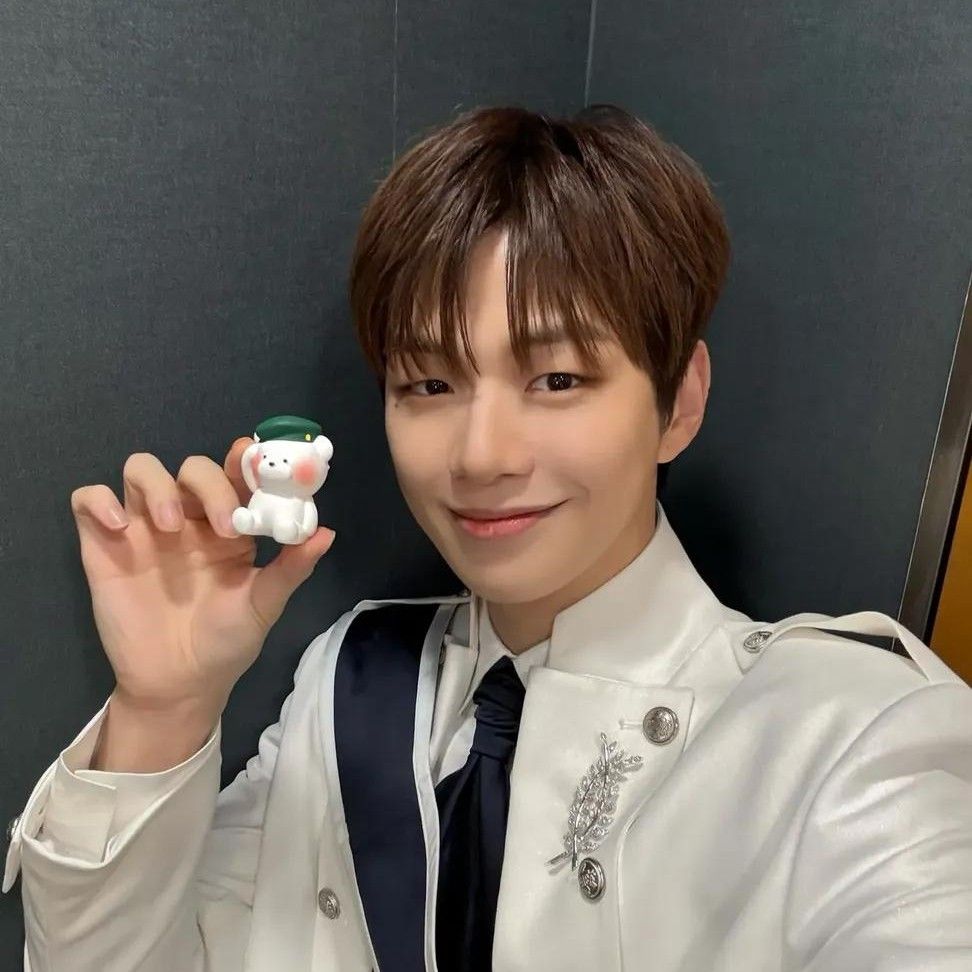 강다니엘의 최신 사진