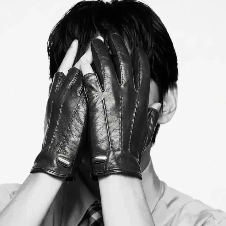 Behind-the-scenes cut of BTS