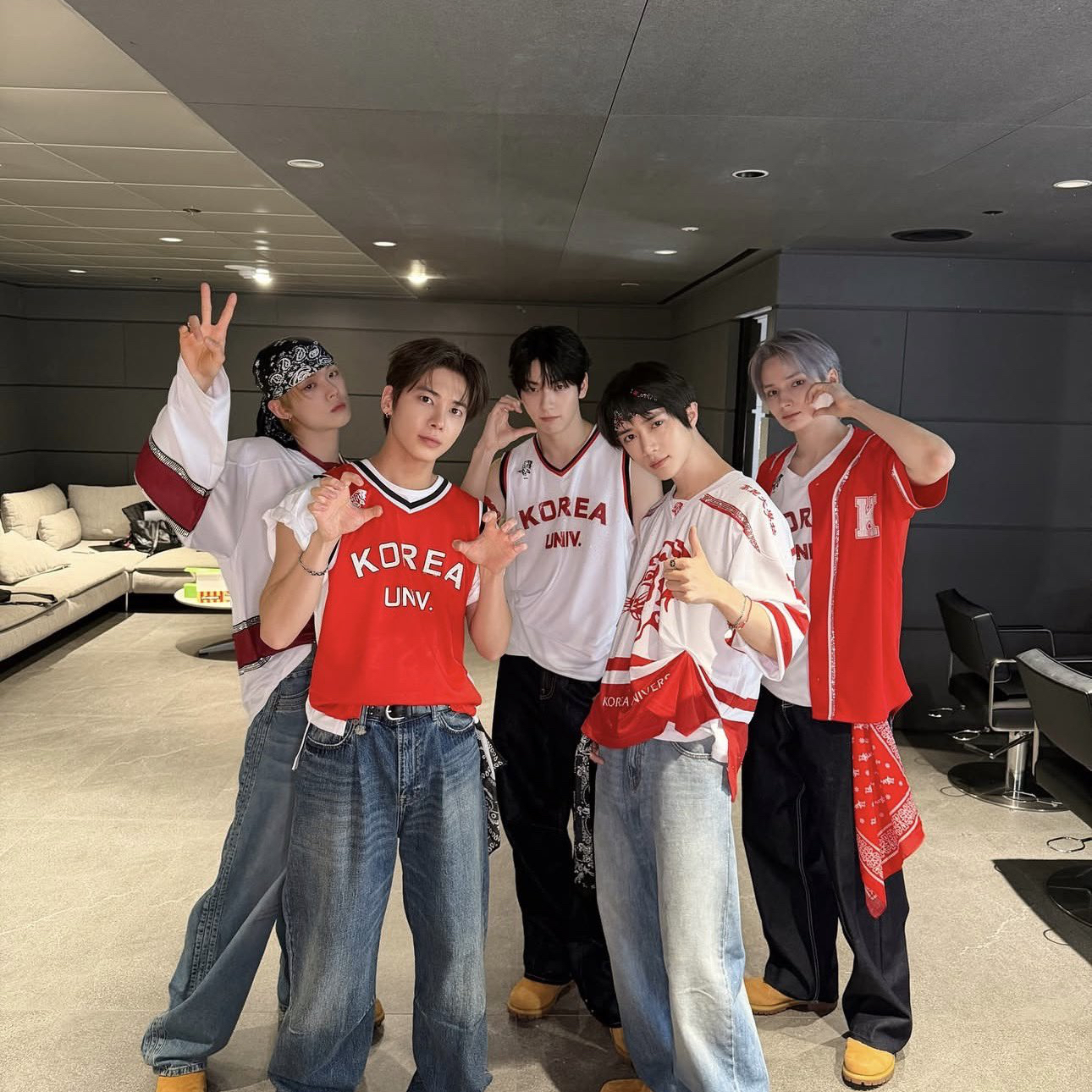 A moment captured by Beomgyu (TOMORROW X TOGETHER)'s fan