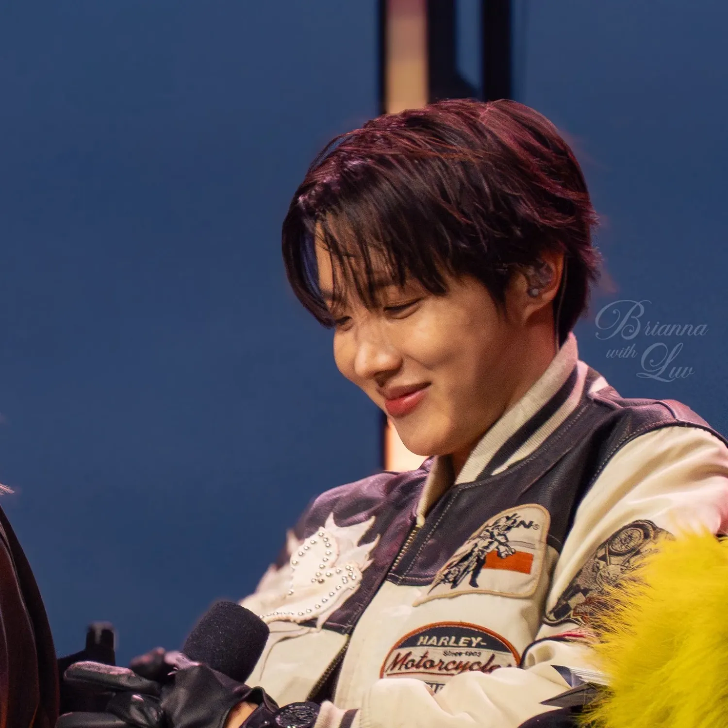 J-hope (防彈少年團)的幕後花絮