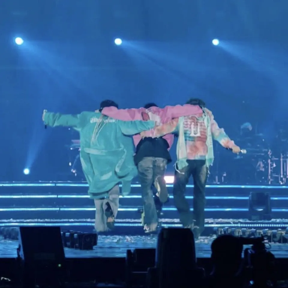 Recent activity shot of BIGBANG
