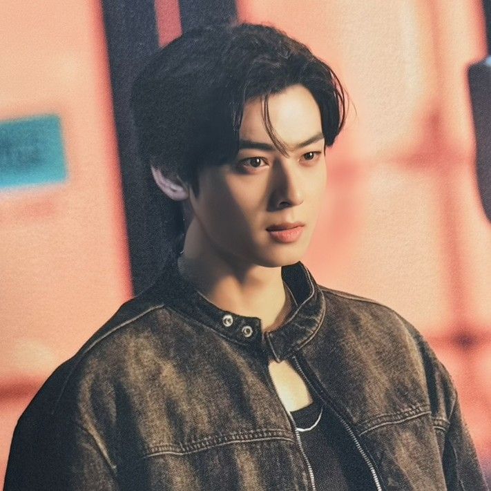 Recent activity shot of Eunwoo (ASTRO)