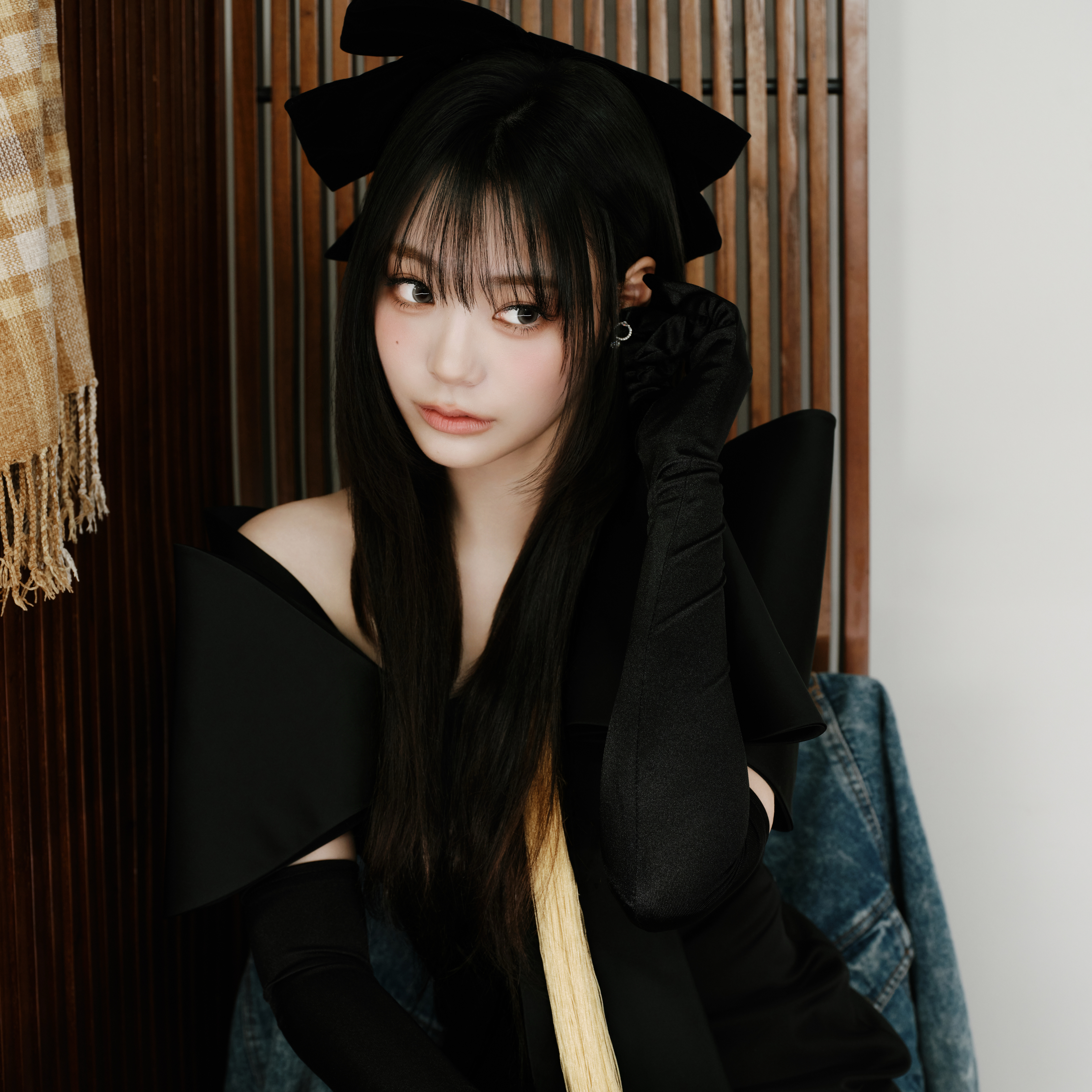 Recent activity shot of Siyeon (QWER)