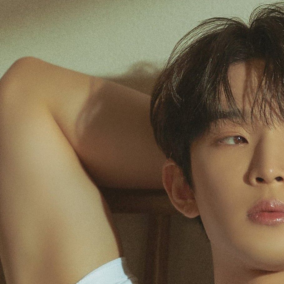 Latest photo of LEE DO (ONEUS)