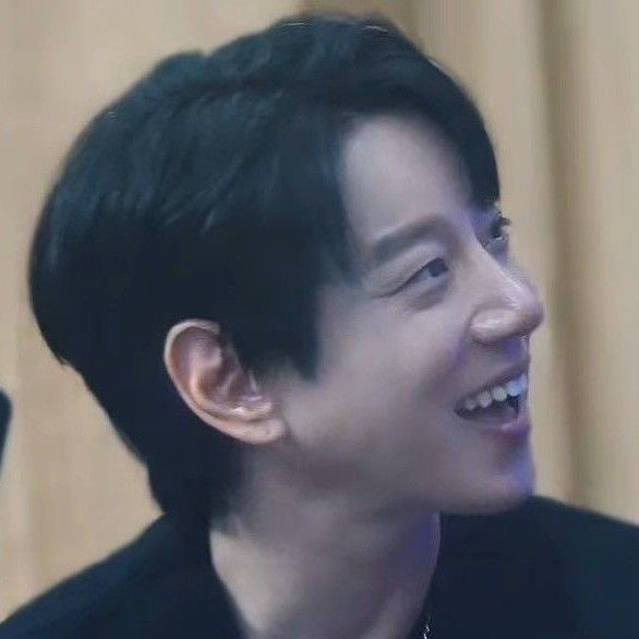 Behind-the-scenes cut of Hwang Chiyeol