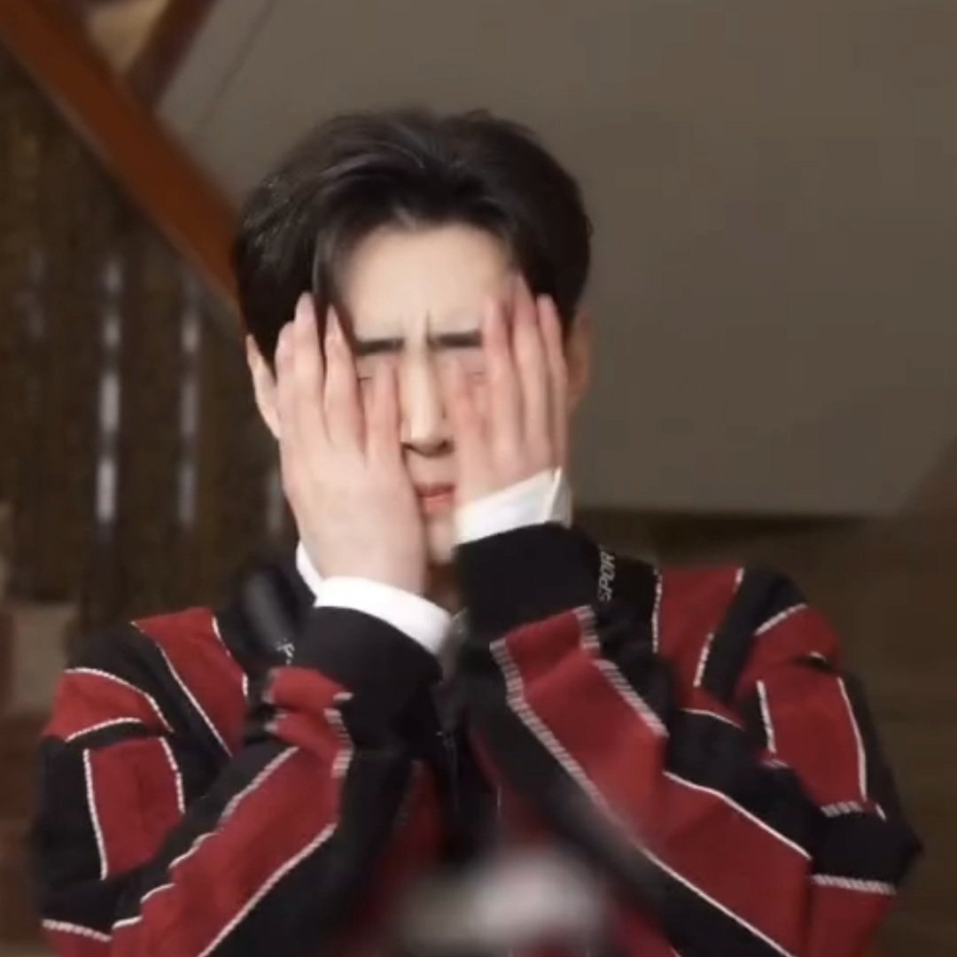 성훈 (ENHYPEN)의 비하인드 컷