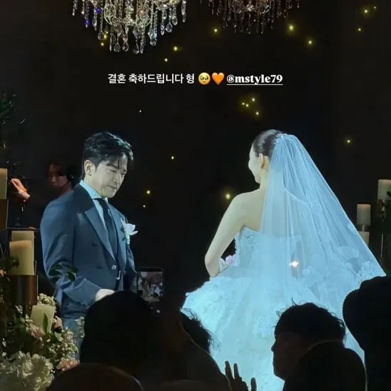 李玟雨 (神話)粉絲拍下的瞬間