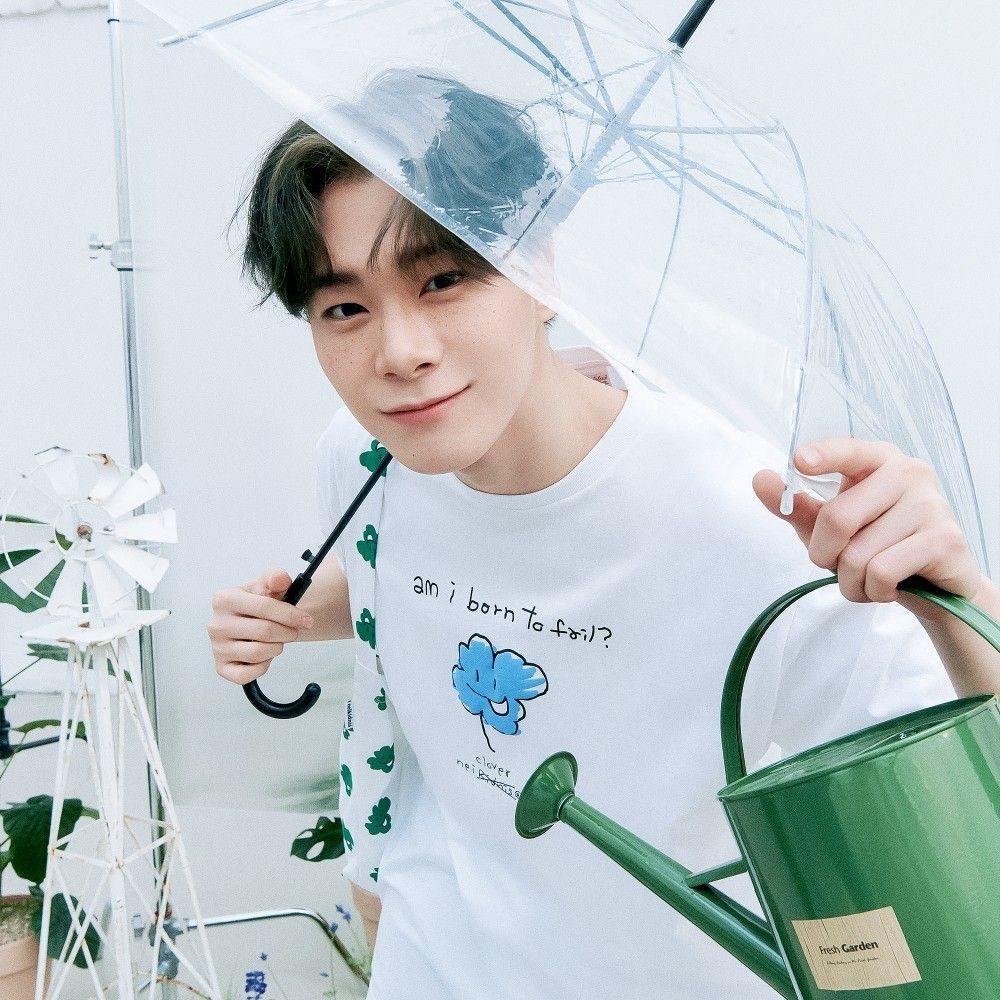 Latest photo of Moonbin (ASTRO)