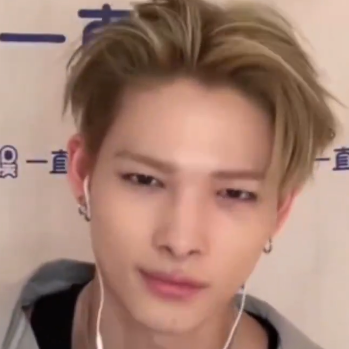 NI-KI (ENHYPEN)的最新照片