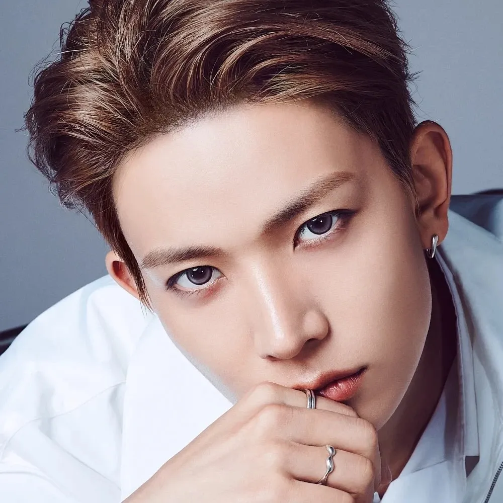 에반의 최신 사진