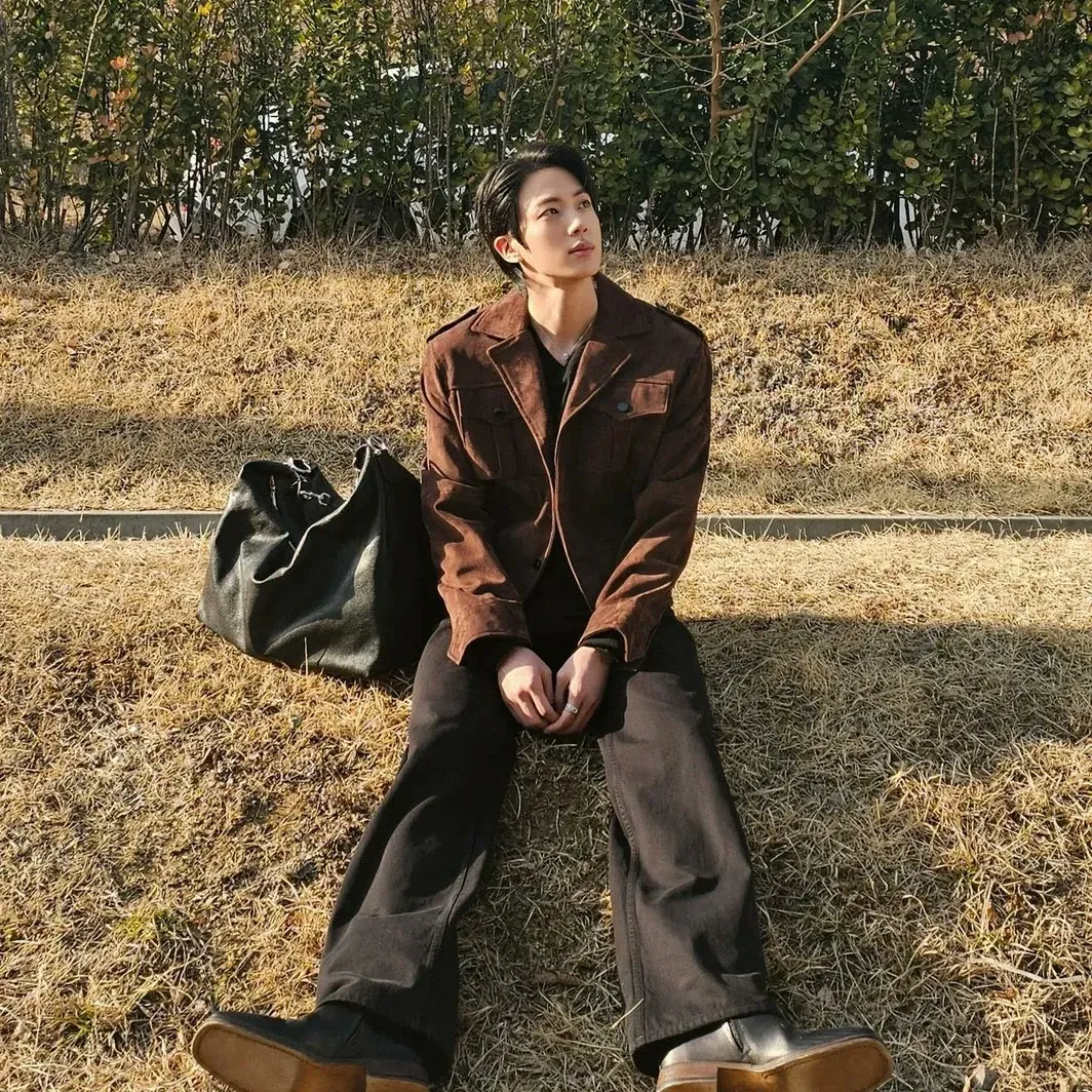 진 (방탄소년단) 최근 활동샷