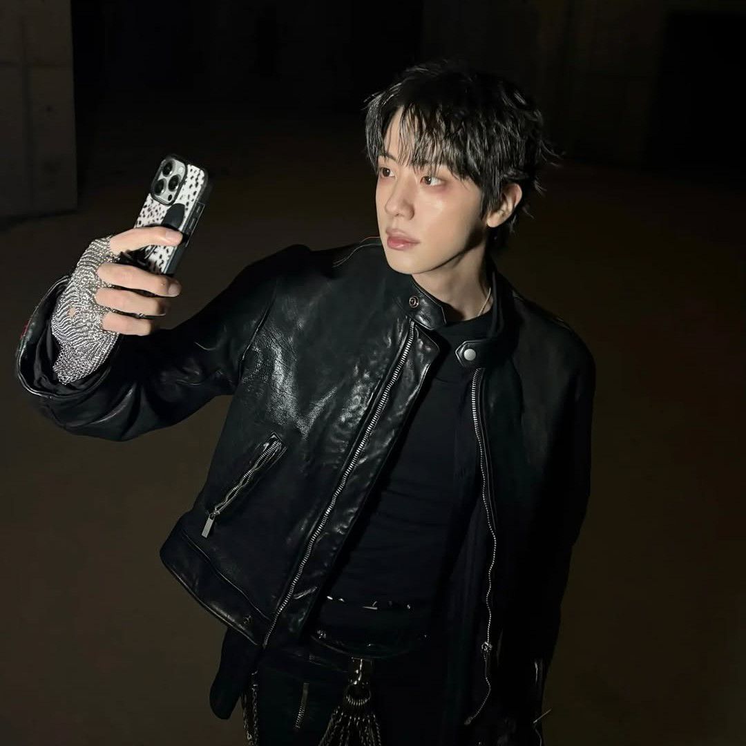 Behind-the-scenes cut of Jin (BTS)
