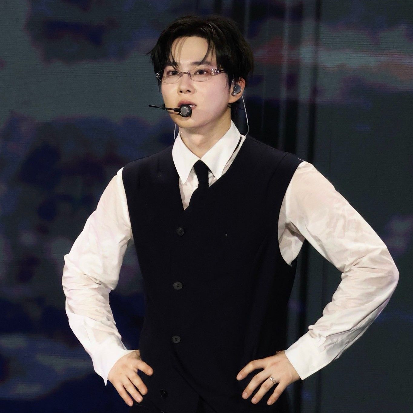 Behind-the-scenes cut of Suho (EXO)
