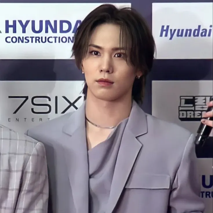A moment captured by Rocky's fan