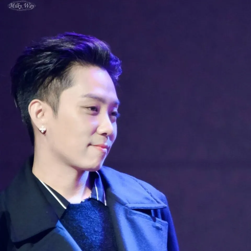 Recent activity shot of Eun Jiwon (SECHSKIES)