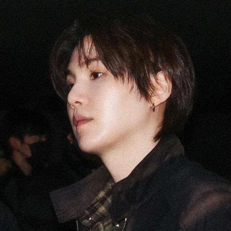 Foto aktivitas terbaru SUGA (BTS)