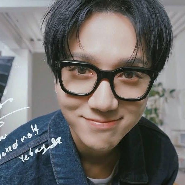 Behind-the-scenes cut of Yesung (Super Junior)
