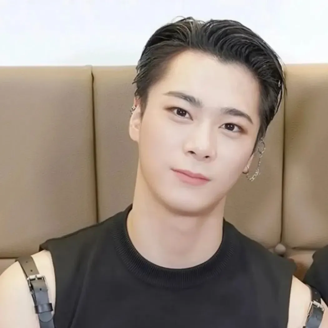 Latest photo of Moonbin (ASTRO)
