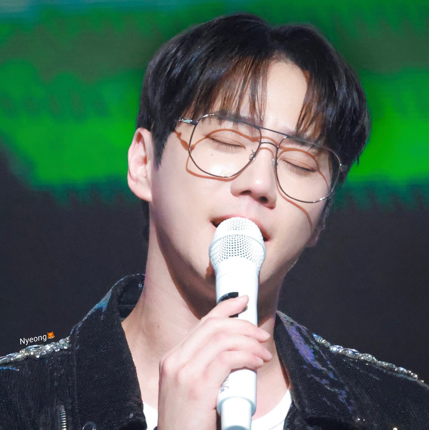 Behind-the-scenes cut of Lee Junyoung