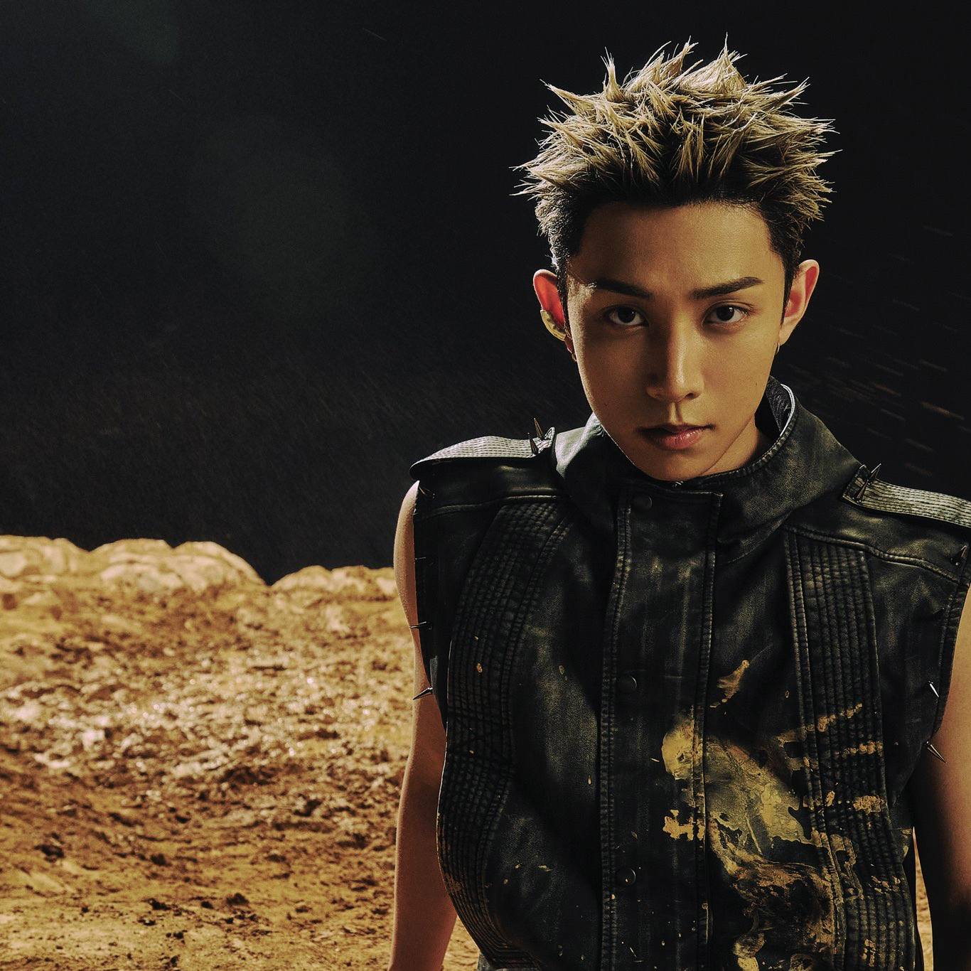 A moment captured by Ryul (LNGSHOT)'s fan