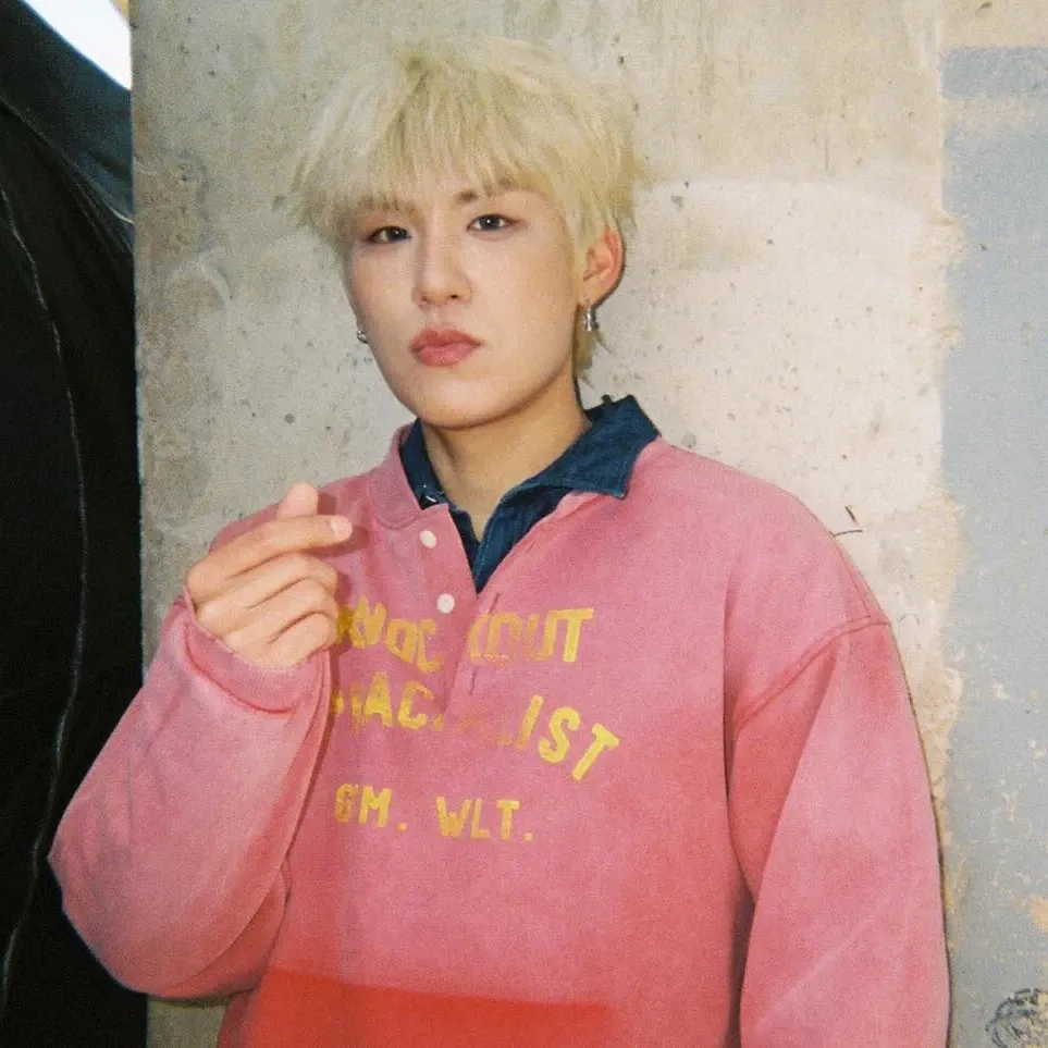 朴佑镇 (AB6IX)的最新照片