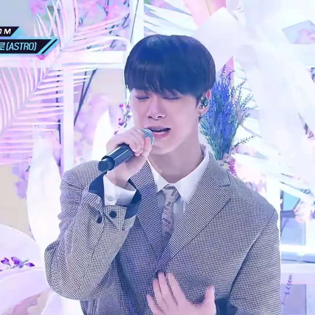 Behind-the-scenes cut of Moonbin (ASTRO)