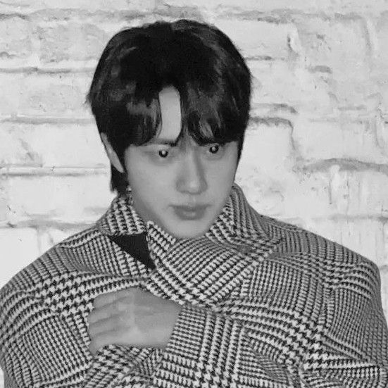 Potret di balik layar Jin (BTS)
