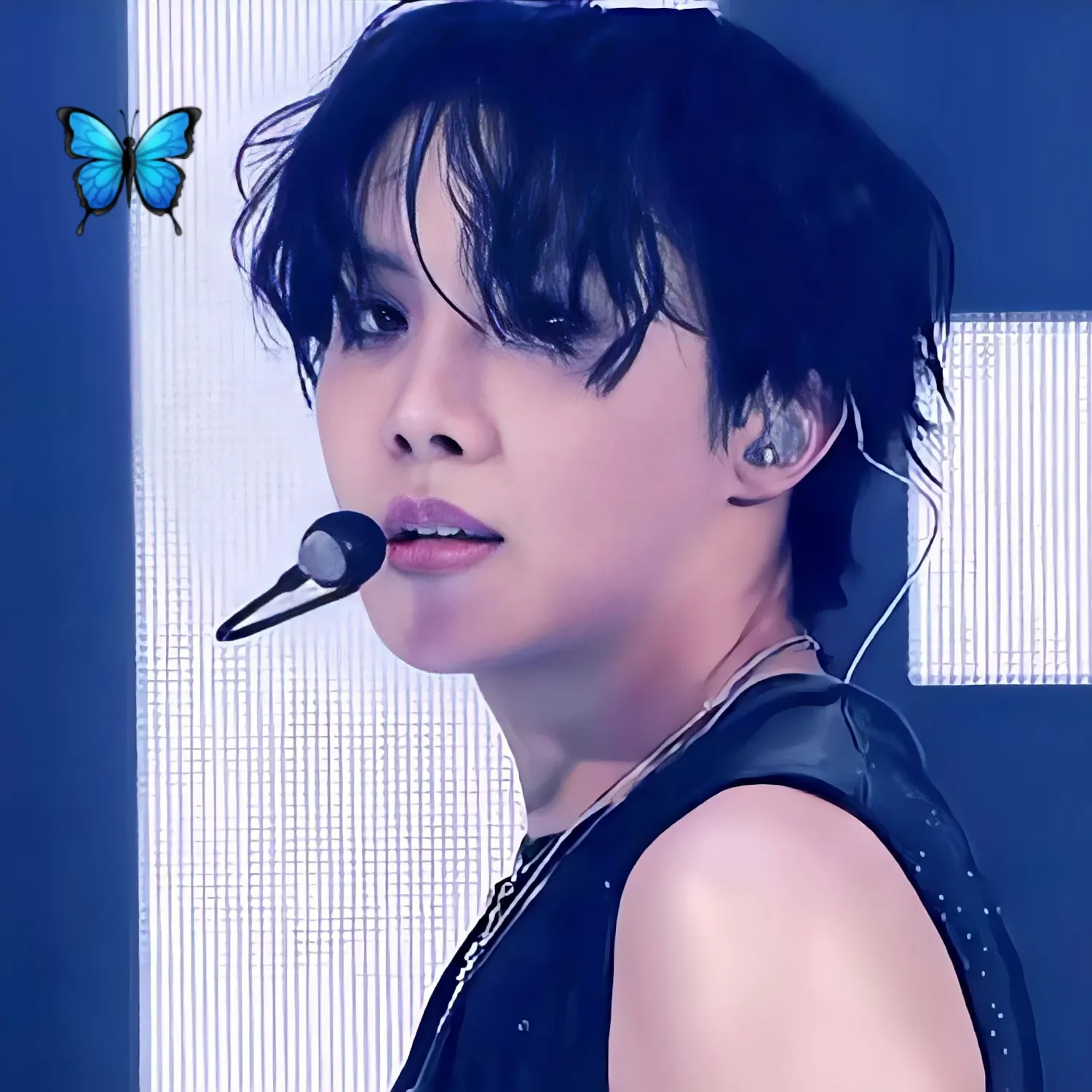 Momen yang diabadikan oleh penggemar j-hope (BTS)