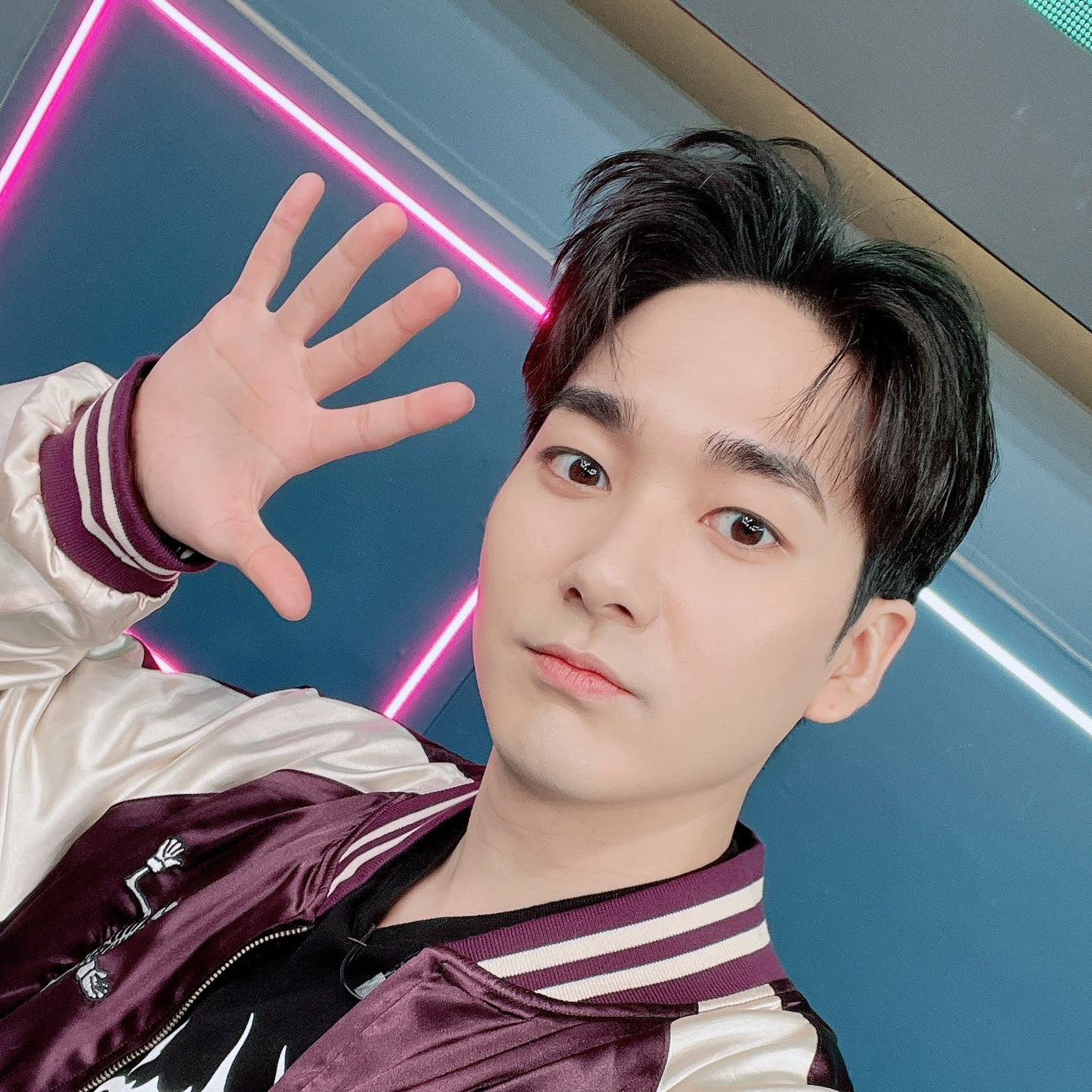 A moment captured by Aron's fan