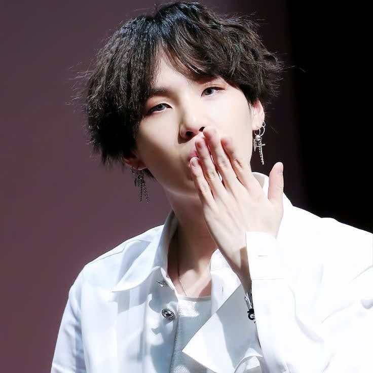 슈가 (방탄소년단)의 최신 사진