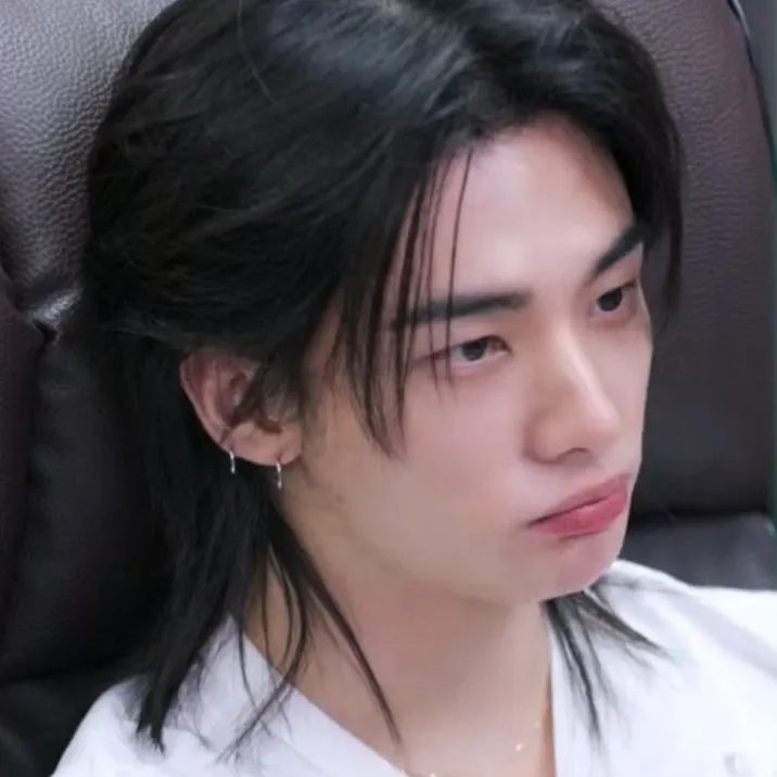 Behind-the-scenes cut of Hyunjin (Stray Kids)