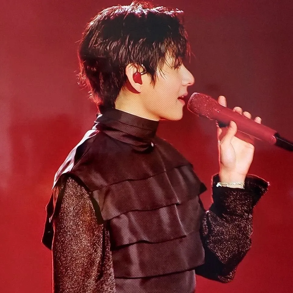 V (防弹少年团)的幕后花絮