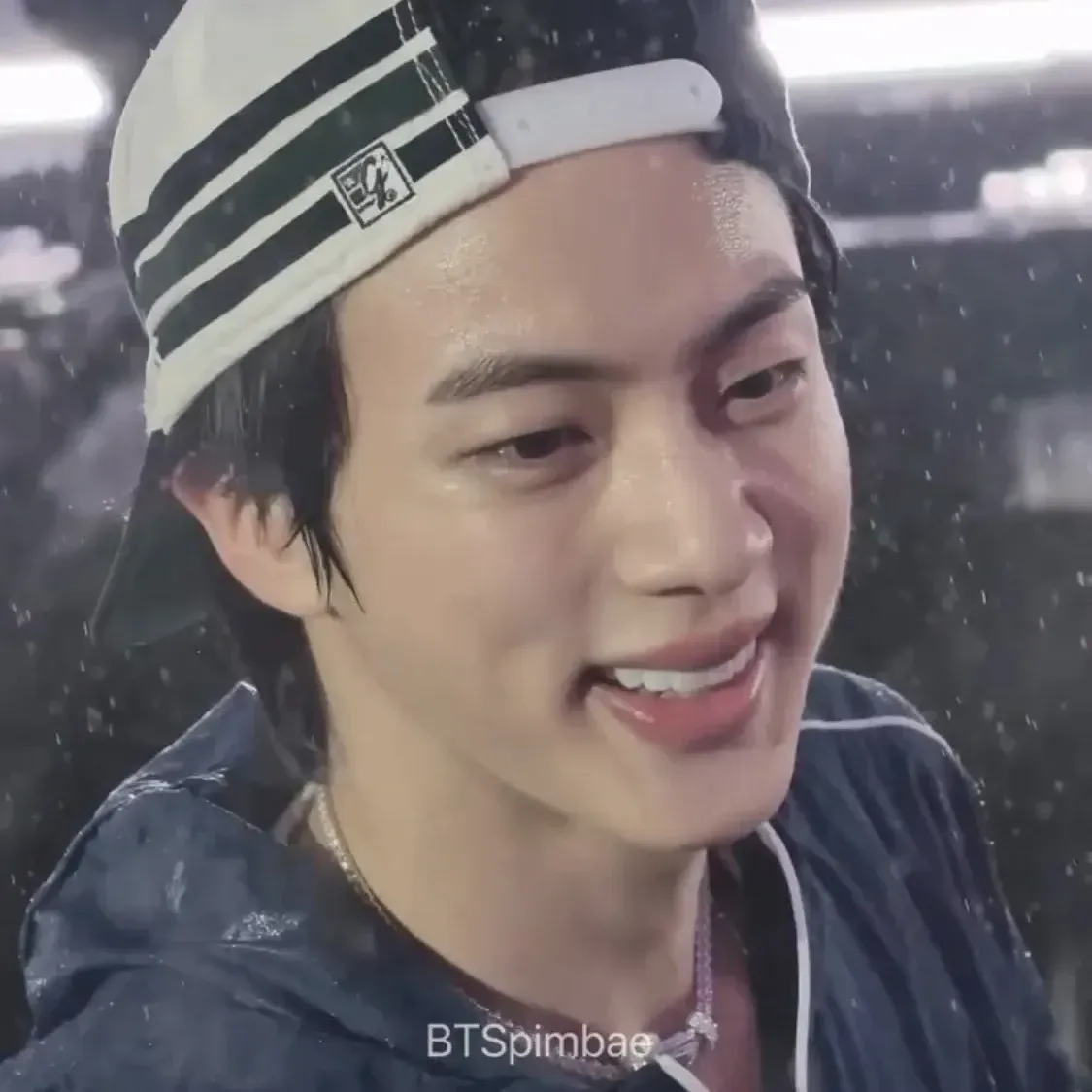 진 (방탄소년단)의 비하인드 컷