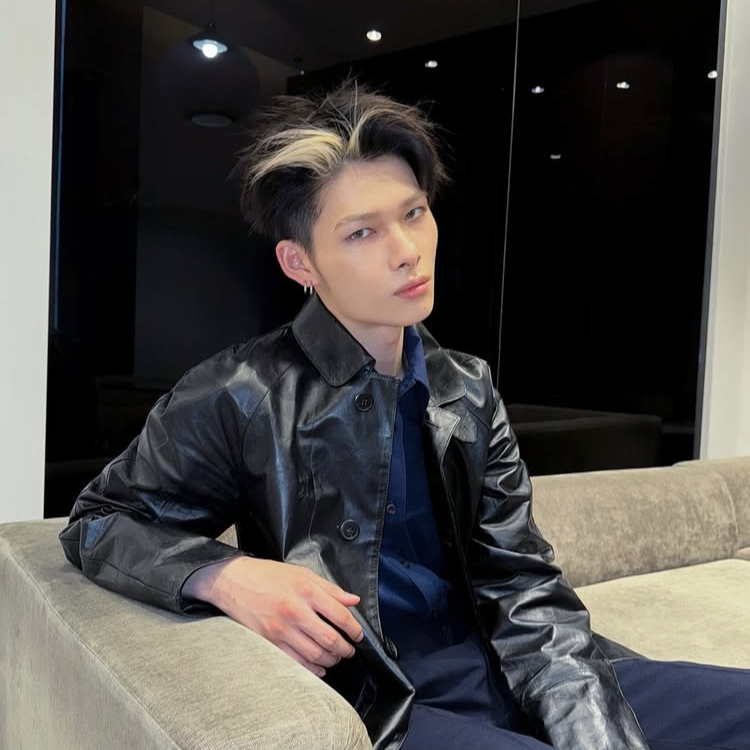 Behind-the-scenes cut of NI-KI (ENHYPEN)